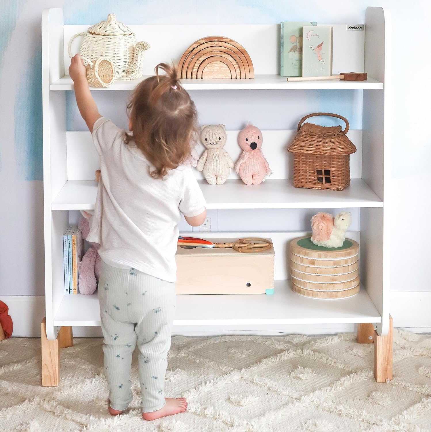 dadada Muse Toddler Bookshelf, 3-Tier 30″ Modern Storage Display, White/Natural